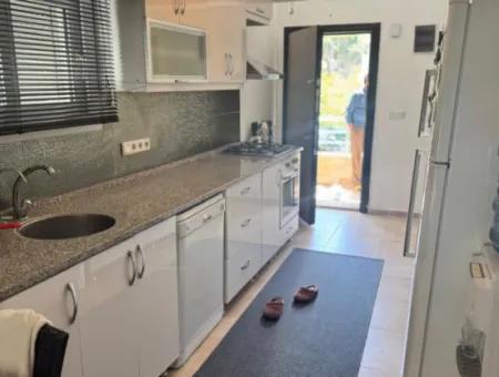 Özderede Geneş Bahçeli Deniz Tarafında Kelepir Satılık 3+1 Villa