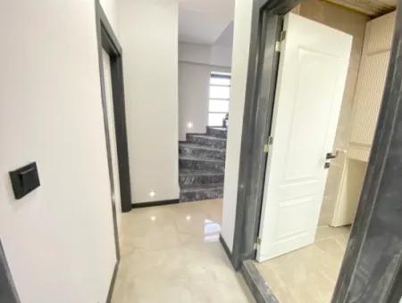 Doğanbey De Tek Mustakil Akıllı Ev Sistemli Ultra Lükx Satılık 3+1 Villa