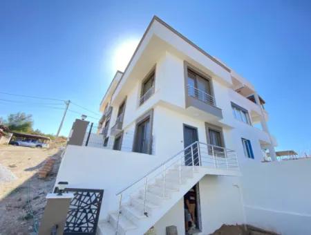 Seferihisar Ürkmez De Full Deniz Bahçeli Satılık 2+1 Villa
