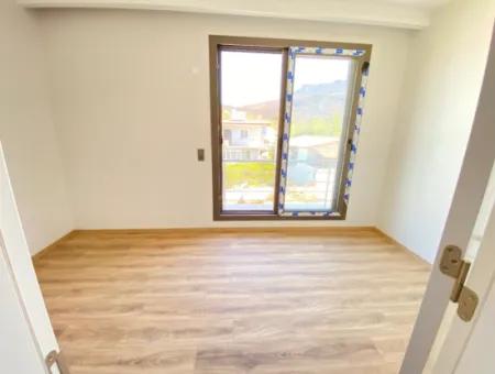 Seferihisar Ürkmez De Full Deniz Bahçeli Satılık 2+1 Villa