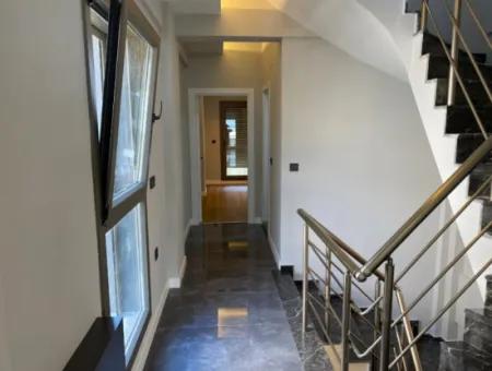 Özdere De Deniz Tarafında Ayrı Mutfak Ultra Lüx Satılık 3+1 Villa