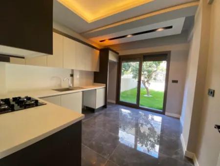 Özdere De Deniz Tarafında Ayrı Mutfak Ultra Lüx Satılık 3+1 Villa