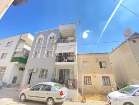 Ürkmez Merkez'de Plaja 100M Satılık 2+1 Uygun Yatırımlık Daire