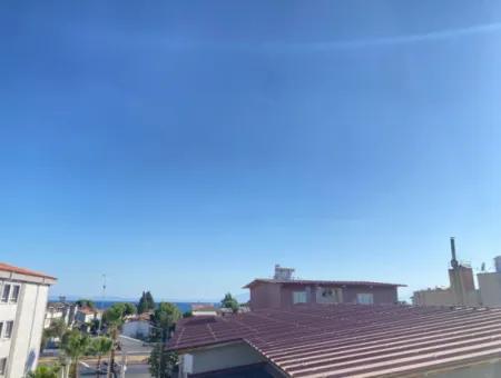 Ürkmez De Ana Cadde Üzeri Önü Açık Manzaralı Kiralık 2+1 Daire