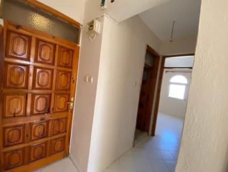 Ürkmez De Ana Cadde Üzeri Önü Açık Manzaralı Kiralık 2+1 Daire