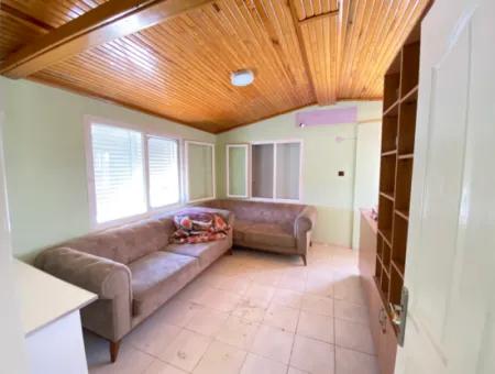 Ürkmez De Deniz Tarafınde Alışveriş Yakın Kiralık 1+1 Daire