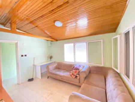 Ürkmez De Deniz Tarafınde Alışveriş Yakın Kiralık 1+1 Daire