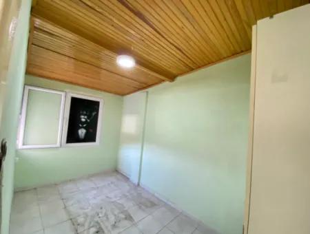 Ürkmez De Deniz Tarafınde Alışveriş Yakın Kiralık 1+1 Daire