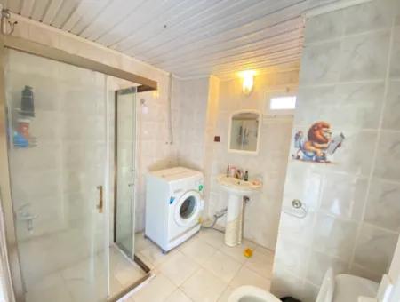 Ürkmez De Deniz Tarafınde Alışveriş Yakın Kiralık 1+1 Daire