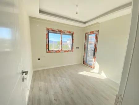 Ürkmez Plajına Çok Yakın Satılık Harika Villa Köşe Konumunda