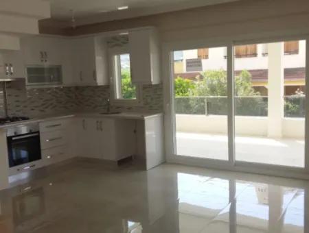 Özdere'de Denize Yakın Doğa Ve Deniz Manzaralı Satılık 6+1 Villa