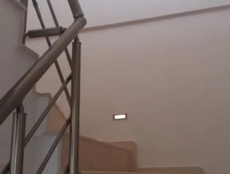 Özdere'de Denize Yakın Doğa Ve Deniz Manzaralı Satılık 6+1 Villa