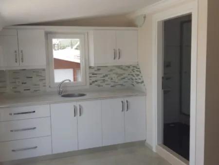 Özdere'de Denize Yakın Doğa Ve Deniz Manzaralı Satılık 6+1 Villa