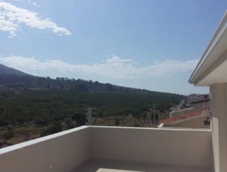 Özdere'de Denize Yakın Doğa Ve Deniz Manzaralı Satılık 6+1 Villa