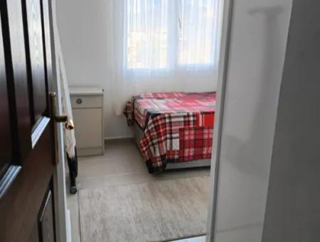 Seferihisar Ürkmezde Merkezi Konumda Deniz Tarafında Satılık 2+1 Daire