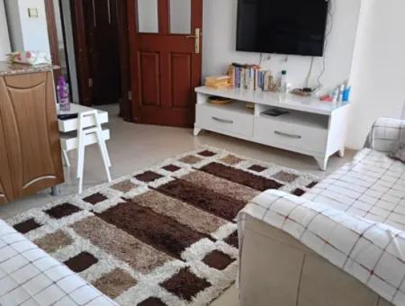 Seferihisar Ürkmezde Merkezi Konumda Deniz Tarafında Satılık 2+1 Daire