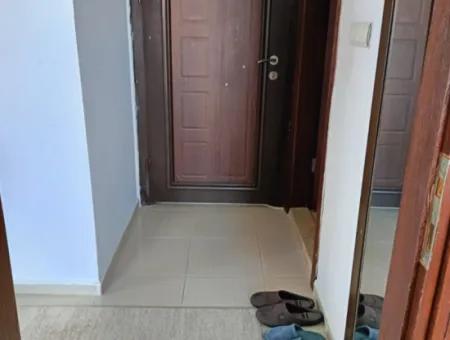 Seferihisar Ürkmezde Merkezi Konumda Deniz Tarafında Satılık 2+1 Daire
