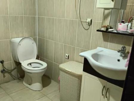 Seferihisar Ürkmezde Merkezi Konumda Deniz Tarafında Satılık 2+1 Daire