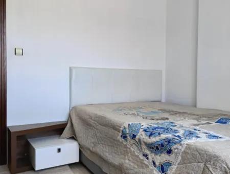 Seferihisar Ürkmezde Merkezi Konumda Deniz Tarafında Satılık 2+1 Daire