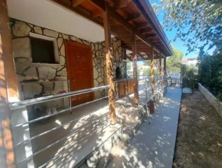 Seferihisar Doğanbey De Deniz Yürüme Mesafesinde Satılık 4+1 Villa