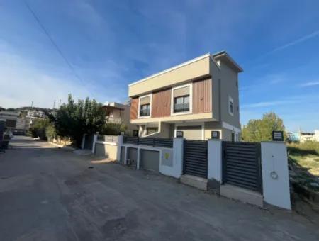 İzmir Menderes Gümüldürde Denize Yakın Satılık 3+1 Villa