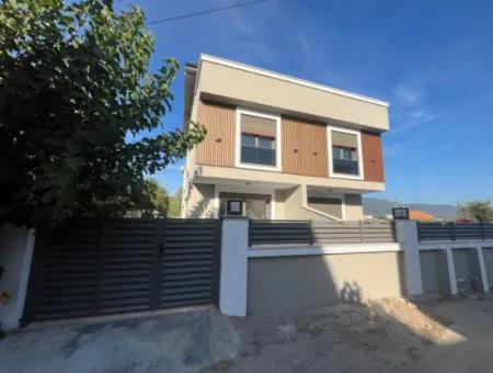 İzmir Menderes Gümüldürde Denize Yakın Satılık 3+1 Villa