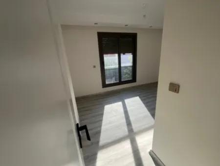 İzmir Menderes Gümüldürde Denize Yakın Satılık 3+1 Villa