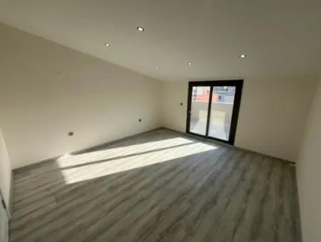 İzmir Menderes Gümüldürde Denize Yakın Satılık 3+1 Villa