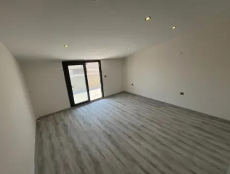 İzmir Menderes Gümüldürde Denize Yakın Satılık 3+1 Villa