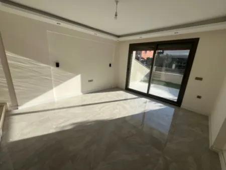 İzmir Menderes Gümüldürde Denize Yakın Satılık 3+1 Villa