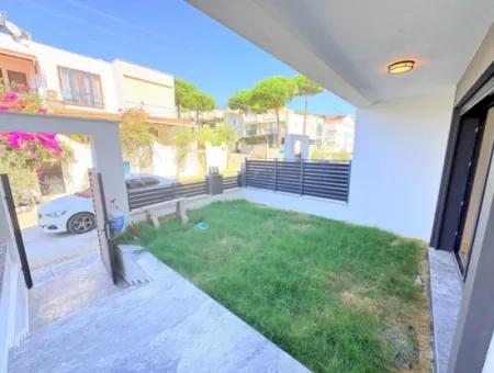 Özdere Ortamahalle'de Satılık Geniş Bahçeli Lüks 3+1 Villa