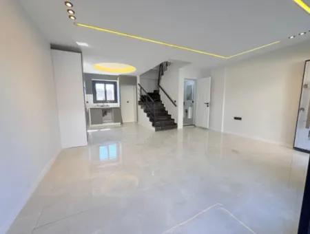 Özdere Ortamahalle'de Satılık Geniş Bahçeli Lüks 3+1 Villa