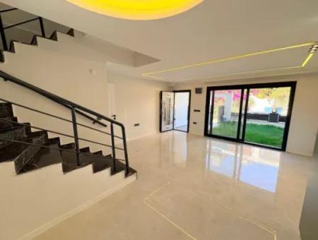 Özdere Ortamahalle'de Satılık Geniş Bahçeli Lüks 3+1 Villa