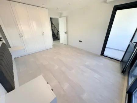 Özdere Ortamahalle'de Satılık Geniş Bahçeli Lüks 3+1 Villa