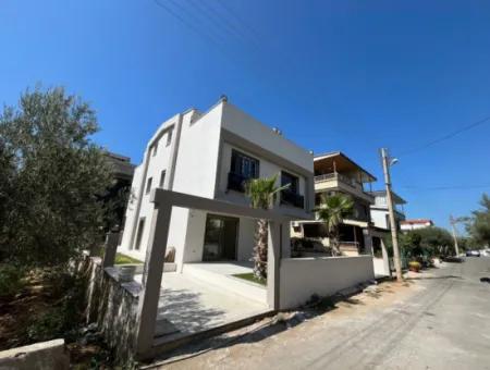 Özdere Çukuraltı Merkezi Konum Otoparklı Satılık 3+1 Villa