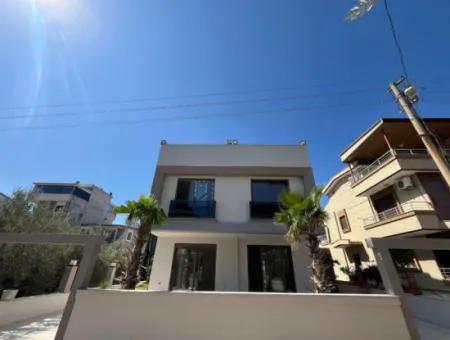 Özdere Çukuraltı Merkezi Konum Otoparklı Satılık 3+1 Villa