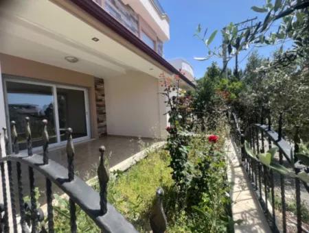 Özdere De Denize Yakın Manzaralı Otoparklı Satılık 3+1 Villa