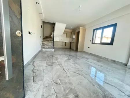 Özderede Çerşı Merkezinde Ön Cephe Oturuma Hazır Satılık 3+1 Villa!!