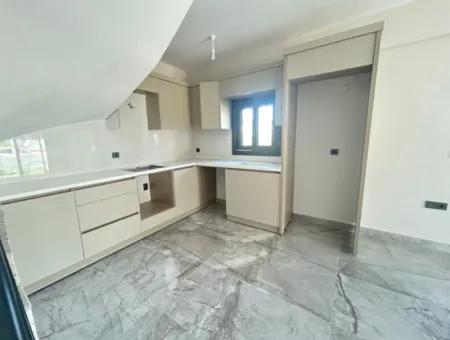 Özderede Çerşı Merkezinde Ön Cephe Oturuma Hazır Satılık 3+1 Villa!!