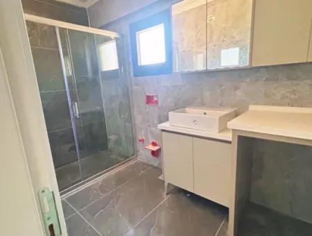 Özderede Çerşı Merkezinde Ön Cephe Oturuma Hazır Satılık 3+1 Villa!!
