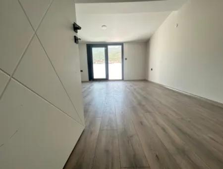 Özderede Çerşı Merkezinde Ön Cephe Oturuma Hazır Satılık 3+1 Villa!!