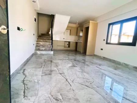 Özderede Çerşı Merkezinde Ön Cephe Oturuma Hazır Satılık 3+1 Villa!!