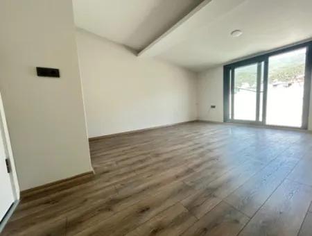 Özderede Çerşı Merkezinde Ön Cephe Oturuma Hazır Satılık 3+1 Villa!!