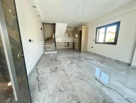 Özderede Çerşı Merkezinde Ön Cephe Oturuma Hazır Satılık 3+1 Villa!!