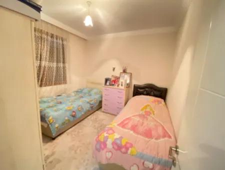 Ürkmez Merkezde Denize 350 Metre Satılık 2+1 Daire
