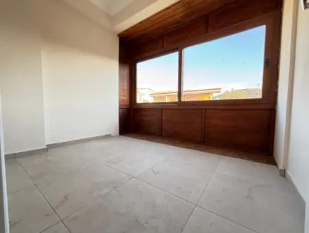 Doğanbey Payamlı Da Geniş Bahçeli Sıfır 3+1 Satılık Villa