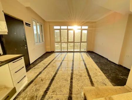 Doğanbey Payamlı Da Geniş Bahçeli Sıfır 3+1 Satılık Villa