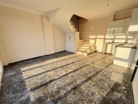 Doğanbey Payamlı Da Geniş Bahçeli Sıfır 3+1 Satılık Villa