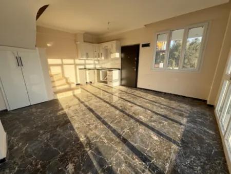 Doğanbey Payamlı Da Geniş Bahçeli Sıfır 3+1 Satılık Villa