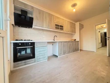 Seferihisar Ürkmez'de Ayrı Mutfak 130 M² 3+1 Asansörlü Satılık Daire